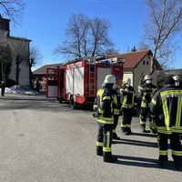 einsatz_2021-03-02_brand_schuppen_theresienthal_04.jpg